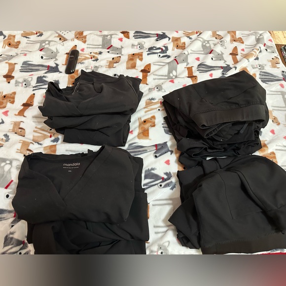 mandala scrubs - Picture 1 of 1